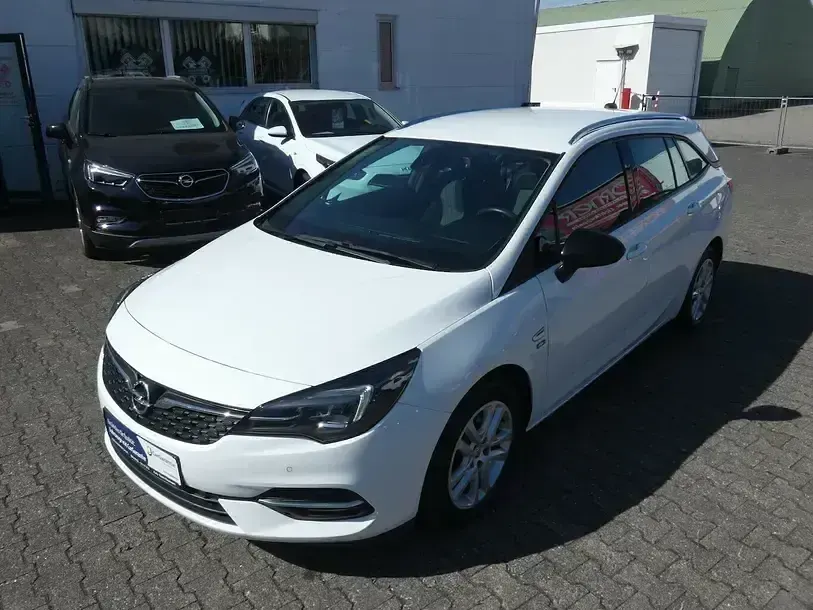 Gebraucht Opel Astra Edition 122 PS (89 kW) 2020 Weiß Kombi