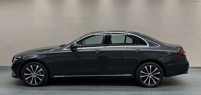 Gebraucht Mercedes E300 Luxury 194 PS (142 kW) 2022 Grau Limousine
