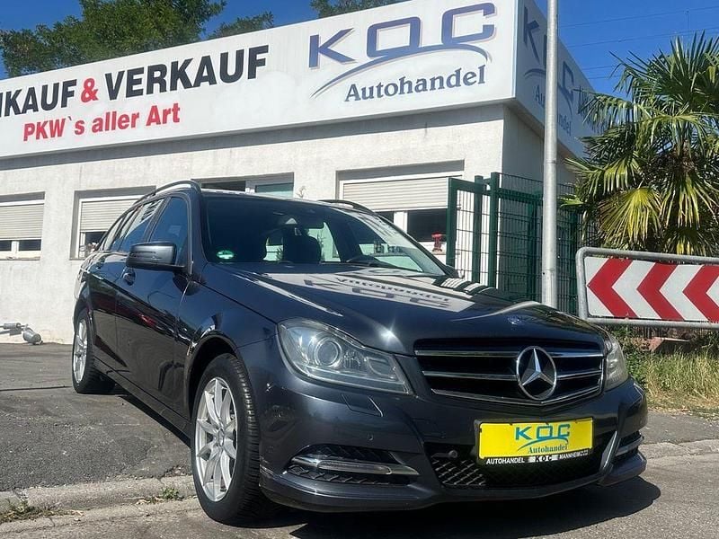 Grau Gebraucht 2014 Mercedes C200 Limousine | 6.450 € (Guter Preis) - Bild 1/4