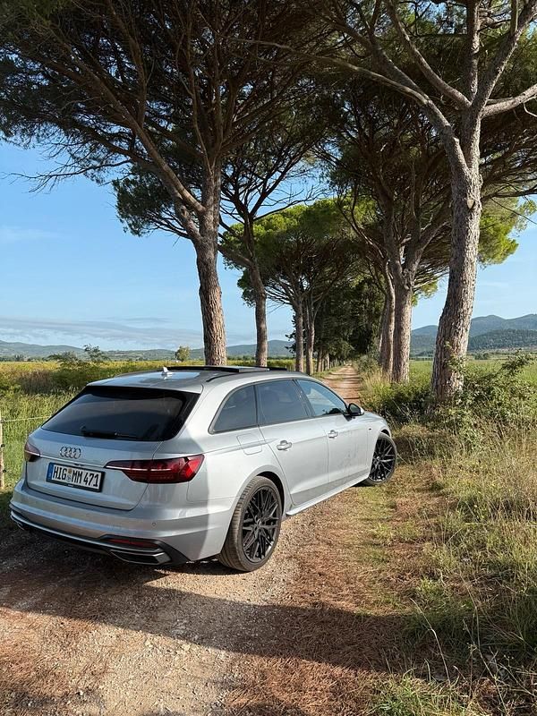 Silber Gebraucht 2020 Audi A4 Kombi | 18.990 € (Etwas zu teuer) - Bild 1/4