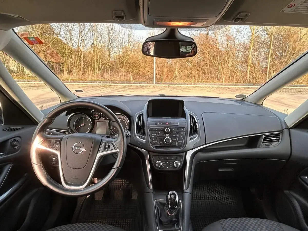 Gebraucht Opel Zafira Tourer Edition 131 PS (96 kW) 2015 Grau Van / Kleinbus