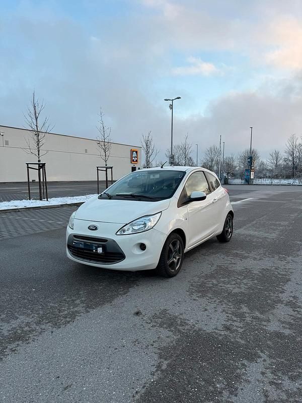 Gebraucht Ford Ka 69 PS (50 kW) 2013 Weiß Kleinwagen