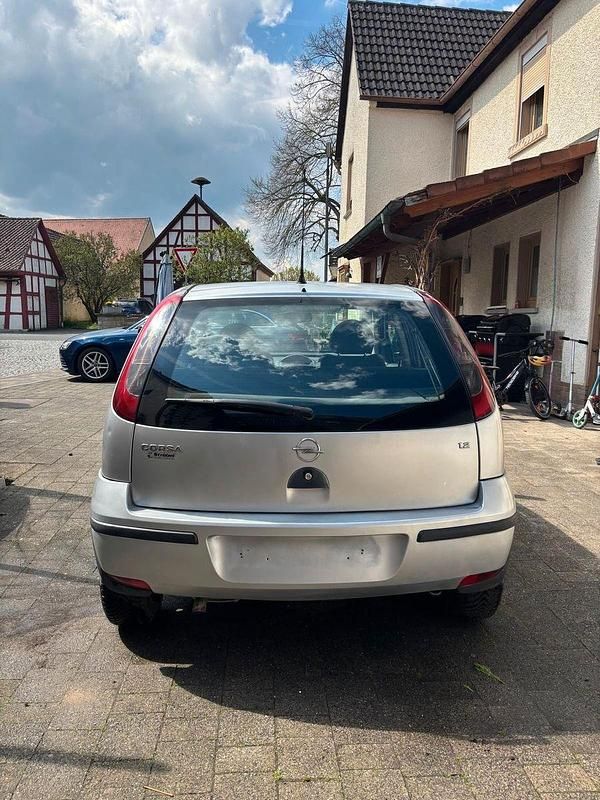 Gebraucht Opel Corsa Cosmo 75 PS (55 kW) 2004 Silber Kleinwagen