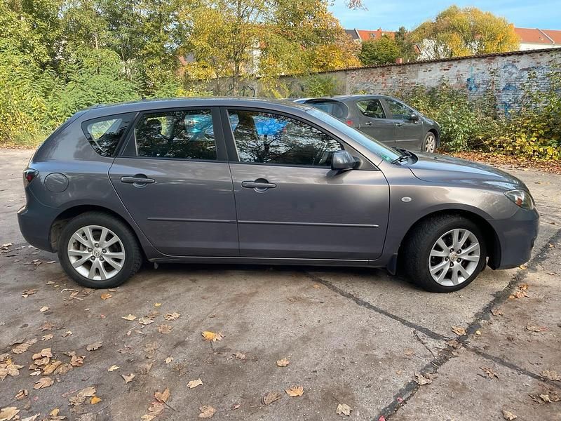 Grau Gebraucht 2008 Mazda 3 Active Limousine | 4.500 € (Fairer Preis) - Bild 1/4