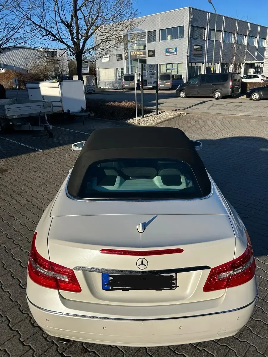 Gebraucht Mercedes E200 184 PS (135 kW) 2011 Weiß Cabrio