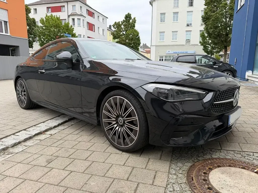 Gebraucht Mercedes CLE200 AMG line 204 PS (150 kW) 2024 Schwarz Coupé