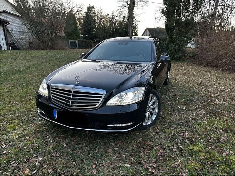 Schwarz Gebraucht 2013 Mercedes S350 Limousine | 22.998 € (Guter Preis) - Bild 1/4