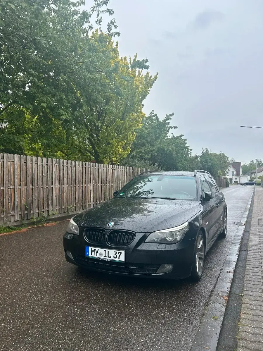 Gebraucht BMW 520 Exclusive 177 PS (130 kW) 2008 Schwarz Kombi