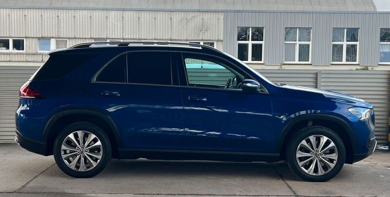 Gebraucht Mercedes GLE400 330 PS (242 kW) 2019 Brillantblau  metalliclack SUV