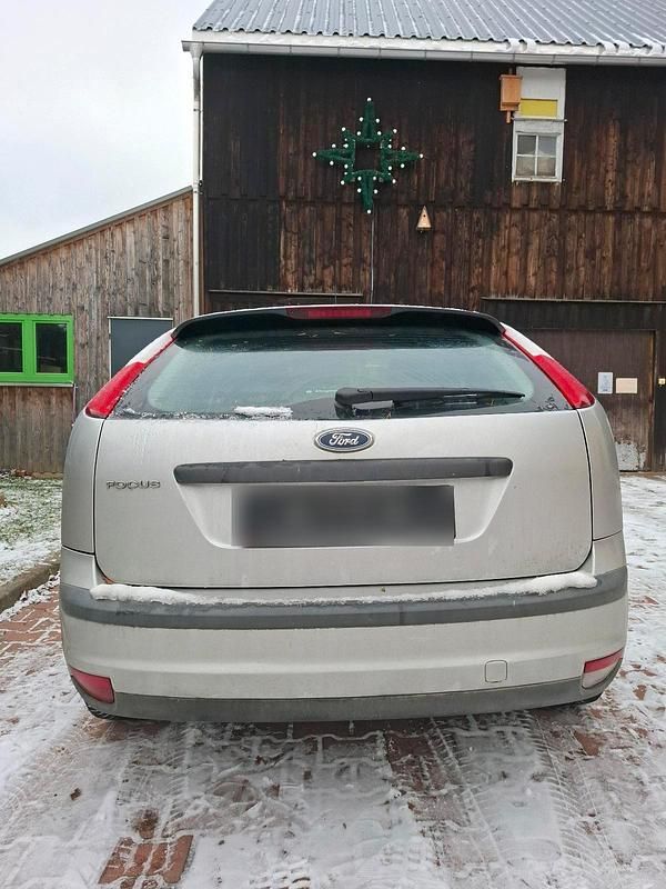 Gebraucht Ford Focus 101 PS (74 kW) 2006 Grau Kombi