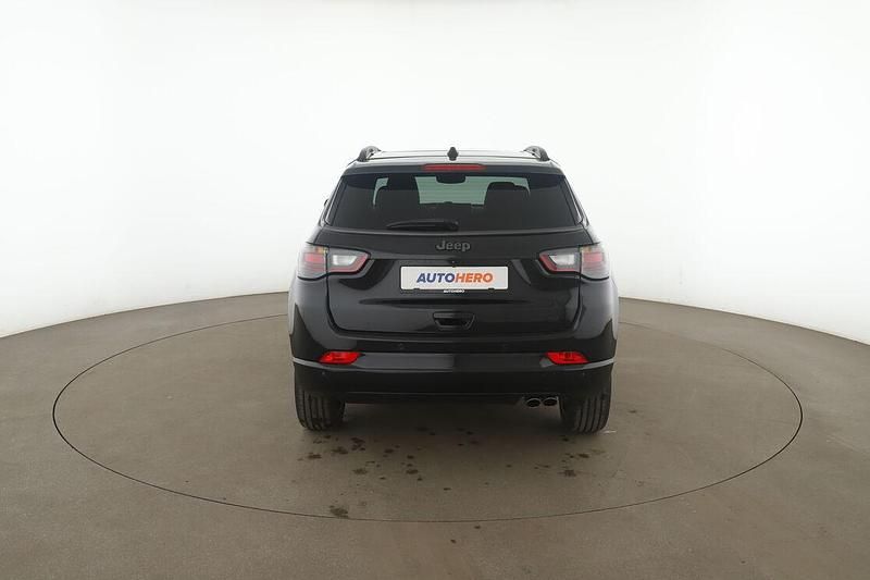 Gebraucht Jeep Compass 150 PS (110 kW) 2022 Schwarz SUV
