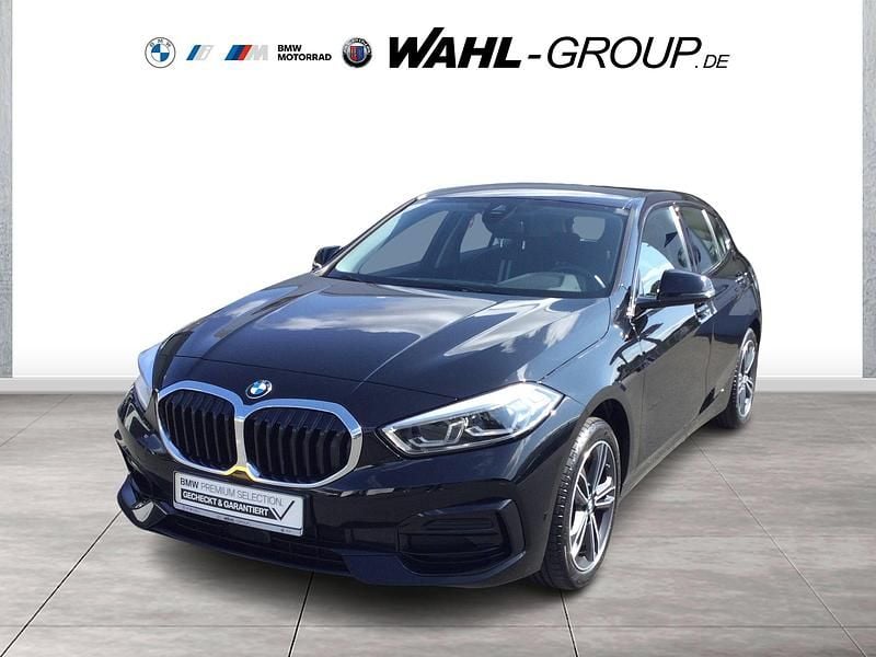 Schwarz Gebraucht 2022 BMW 118 Sport Line Kleinwagen | 21.390 € (Fairer Preis) - Bild 1/4