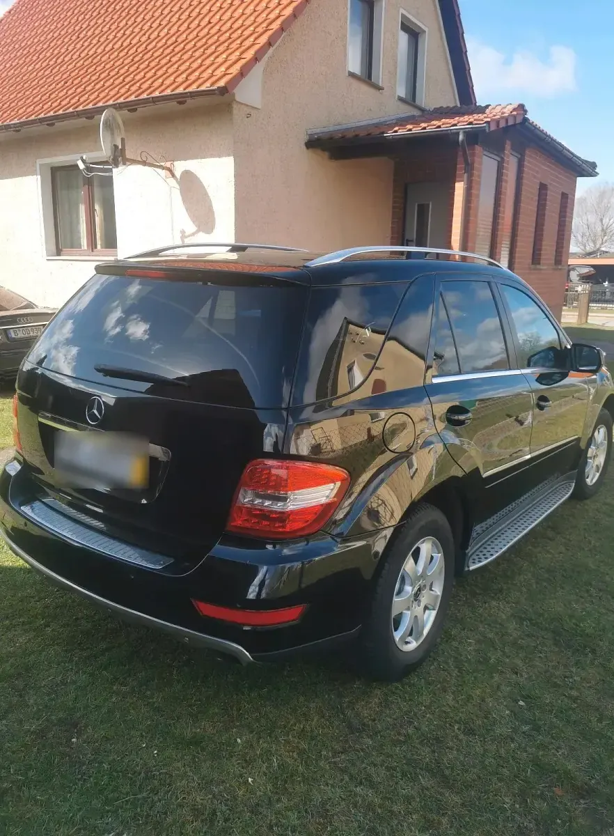 Gebraucht Mercedes ML300 190 PS (139 kW) 2009 Schwarz SUV