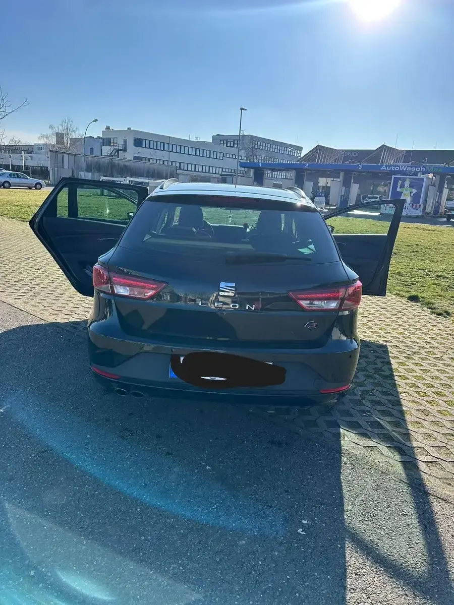 Gebraucht Seat Leon ST 105 PS (77 kW) 2016 Schwarz Kombi