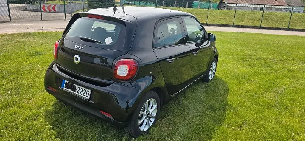 Gebraucht Smart ForFour Passion 90 PS (66 kW) 2016 Schwarz Kleinwagen