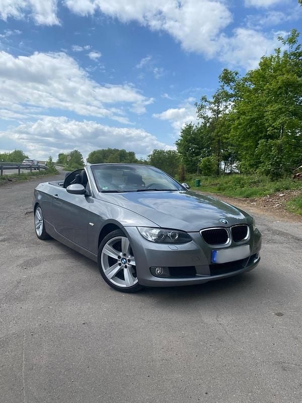 Gebraucht BMW 320 Cabriolet 170 PS (125 kW) 2009 Grau Cabrio