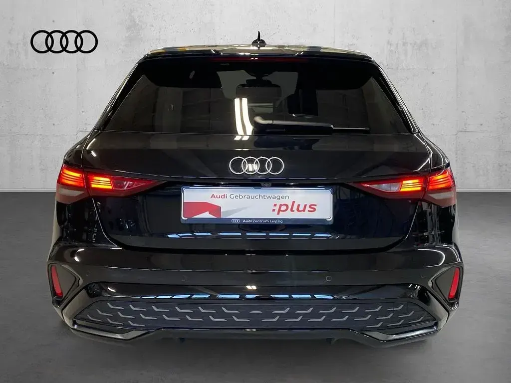 Gebraucht Audi A3 S-Line 150 PS (110 kW) 2025 Schwarz Limousine
