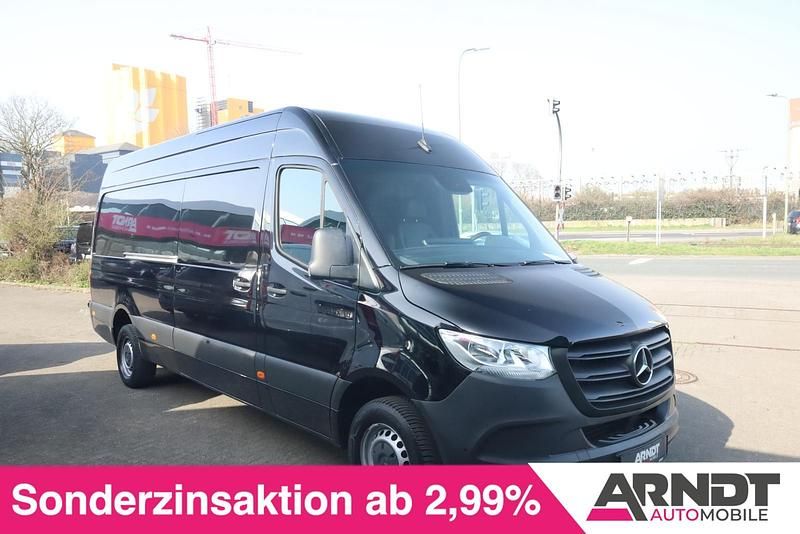 Gebraucht Mercedes Sprinter 170 PS (125 kW) 2023 Tiefschwarz Van