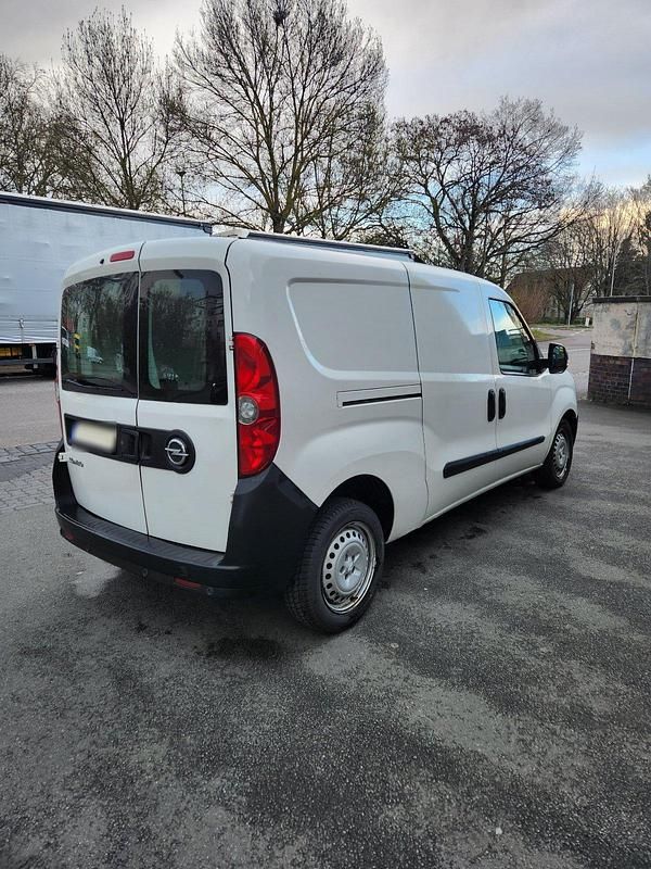 Gebraucht Opel Combo 2018 Weiß Van / Kleinbus
