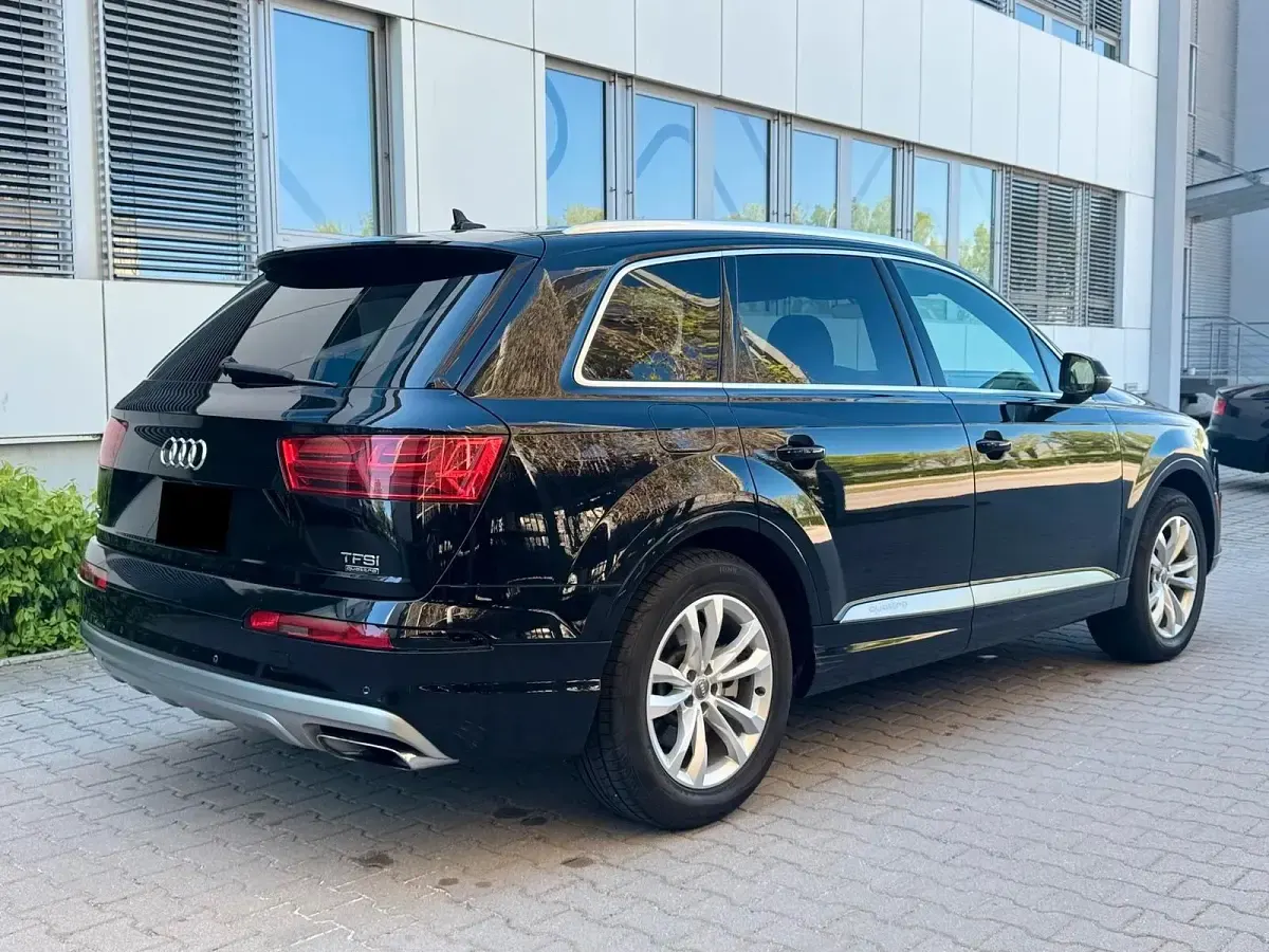 Second-hand Audi Q7 333 CP (244 kW) 2017 Negru SUV