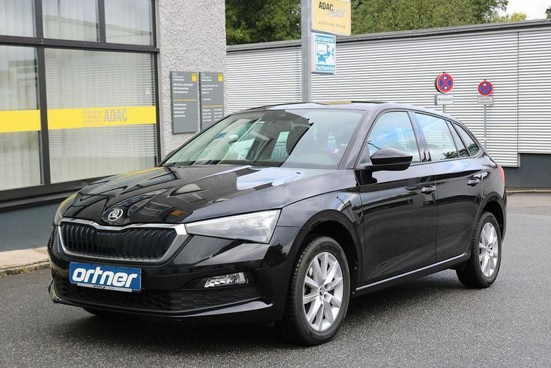 Schwarz Gebraucht 2021 Skoda Scala Kleinwagen | 16.480 € (Superpreis) - Bild 1/4