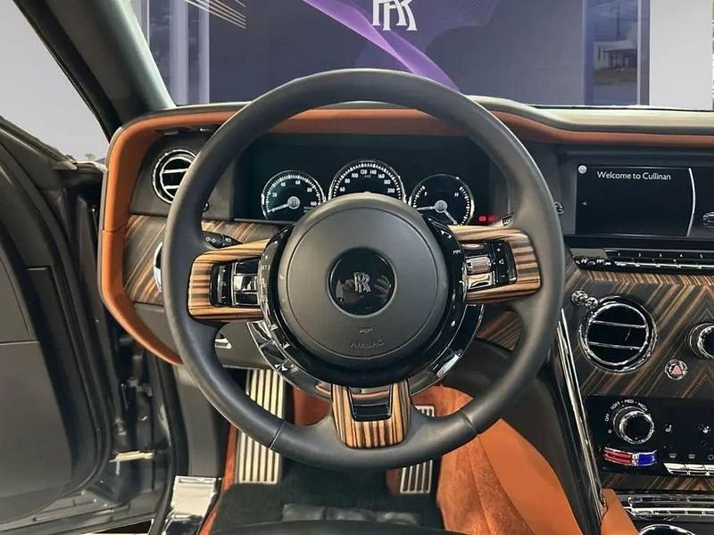 Gebraucht Rolls Royce Cullinan 571 PS (419 kW) 2019 Grau SUV