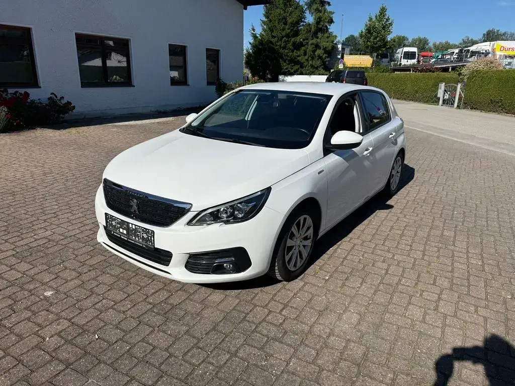 Gebraucht Peugeot 308 Style 131 PS (96 kW) 2020 Weiß Limousine