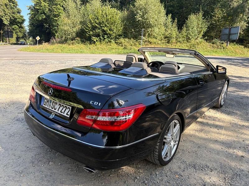 Gebraucht Mercedes E350 265 PS (194 kW) 2013 Schwarz Cabrio