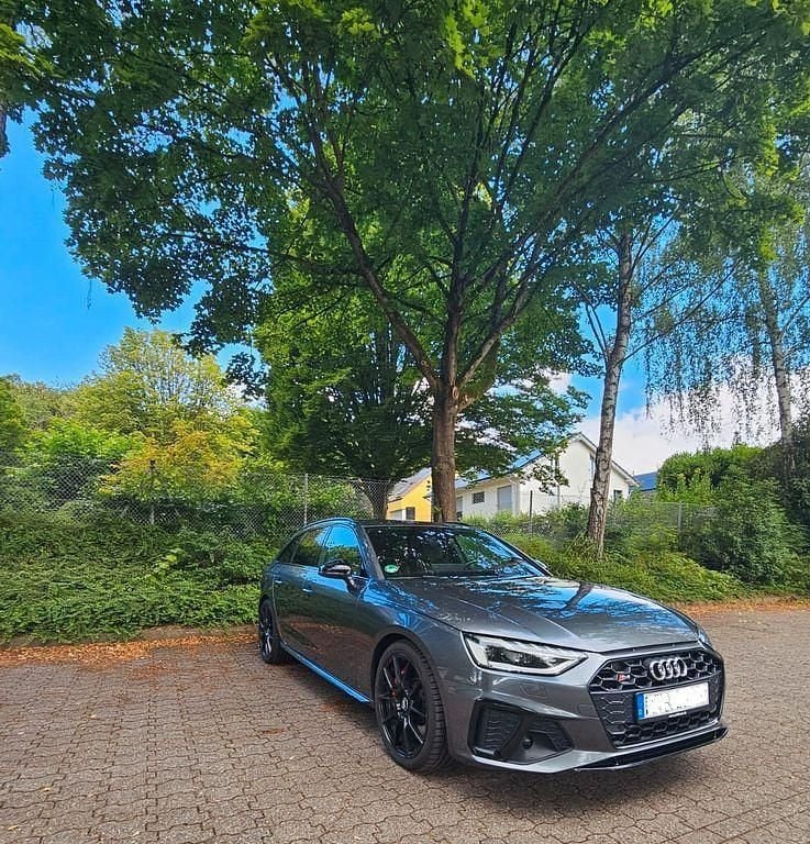 Grau Gebraucht 2020 Audi S4 Sport Limousine | 41.500 € (Fairer Preis) - Bild 1/4