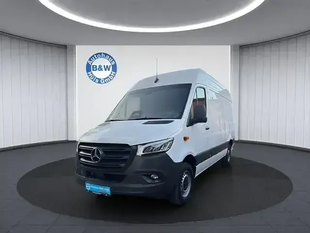 Używany Mercedes Sprinter 170 KM (125 kW) 2024 Biały Van