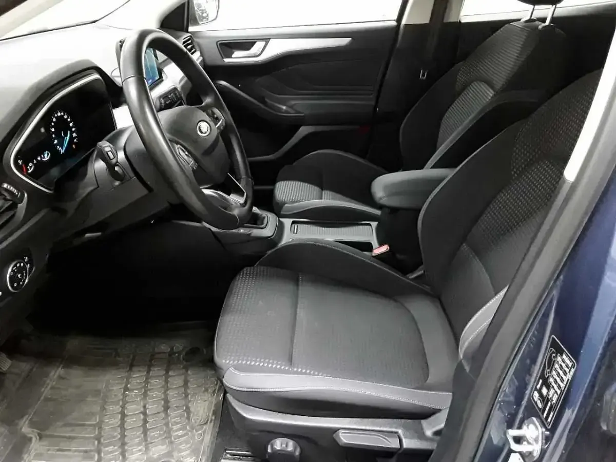Gebraucht Ford Focus Cool & Connect 120 PS (88 kW) 2021 Chromablau metallic Kombi