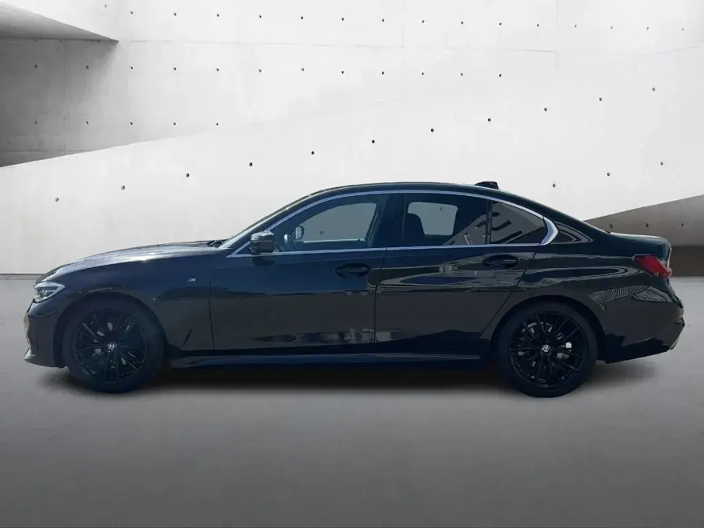 Gebraucht BMW 320 M Sport 184 PS (135 kW) 2022 Schwarz Limousine