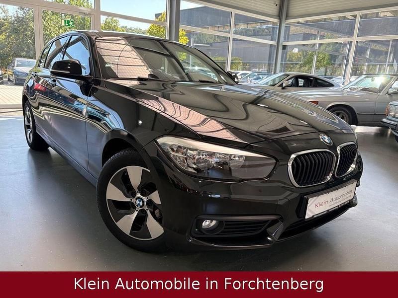 Black sapphire metallic Gebraucht 2017 BMW 118 Kleinwagen | 12.490 € (Fairer Preis) - Bild 1/4