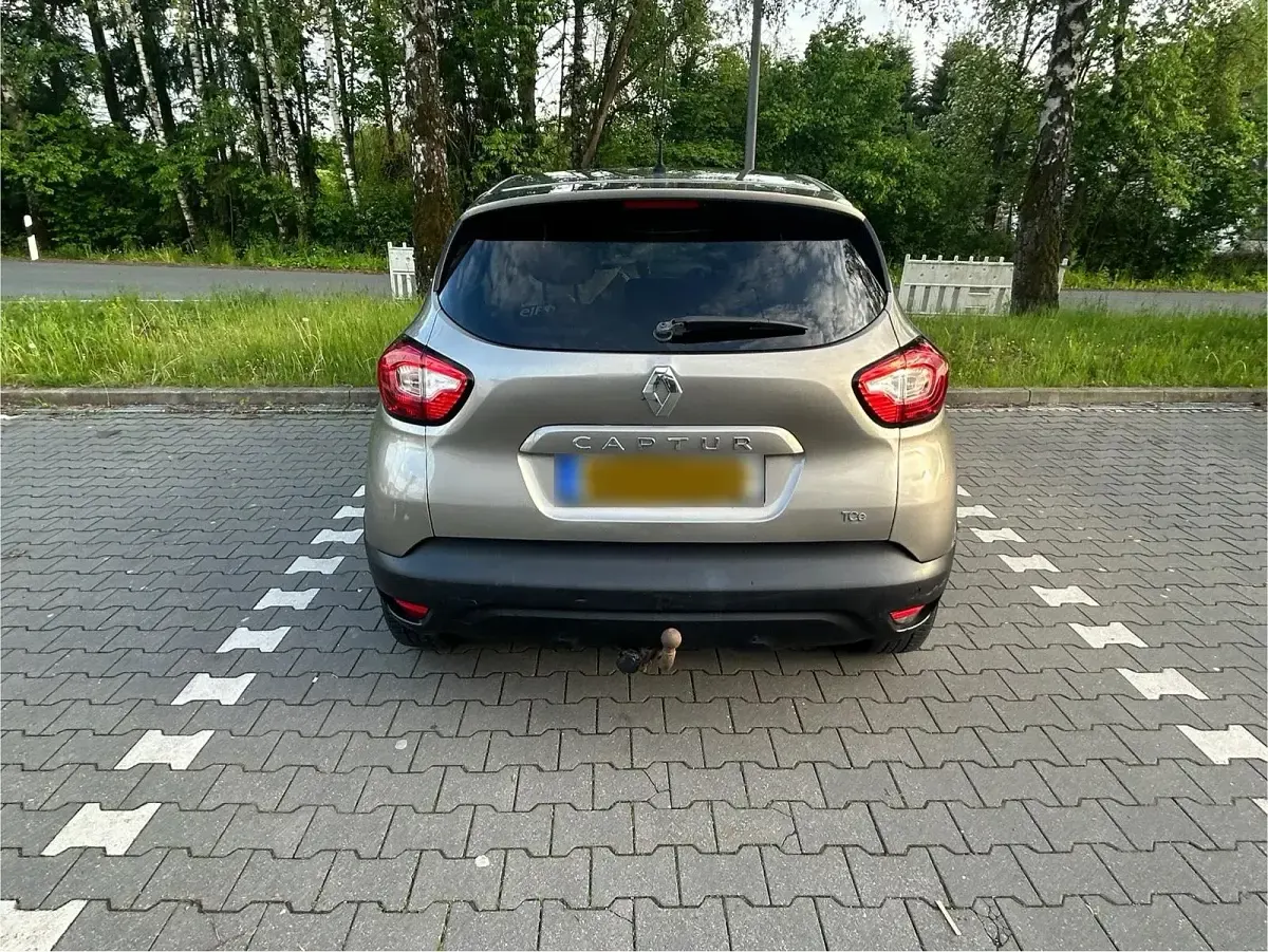Gebraucht Renault Captur 120 PS (88 kW) 2015 Braun SUV