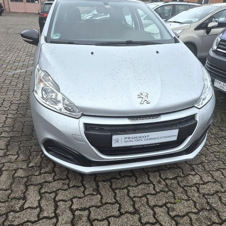 Silber Gebraucht 2017 Peugeot 208 Kleinwagen | 5.950 € (Guter Preis) - Bild 1/4