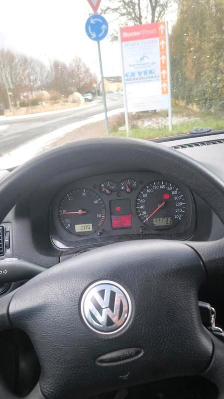 Gebraucht VW Golf IV 2002 Schwarz Kleinwagen
