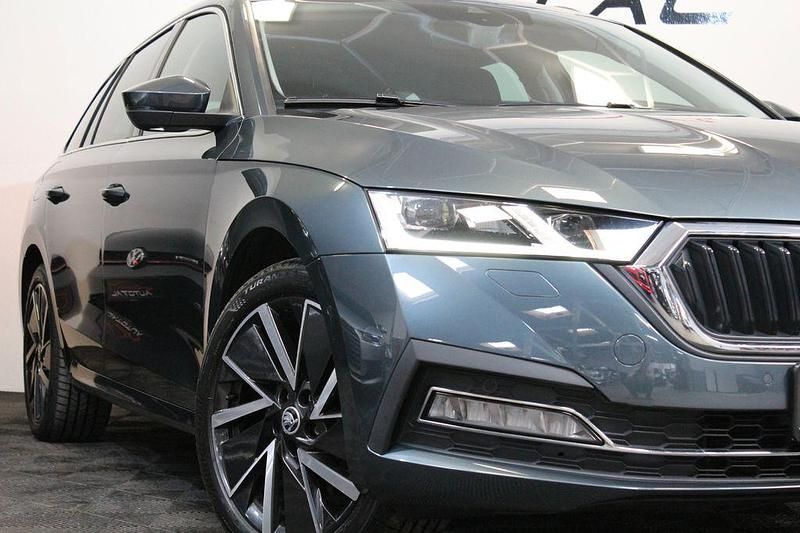 Gebraucht Skoda Octavia First Edition 150 PS (110 kW) 2020 Grau Limousine