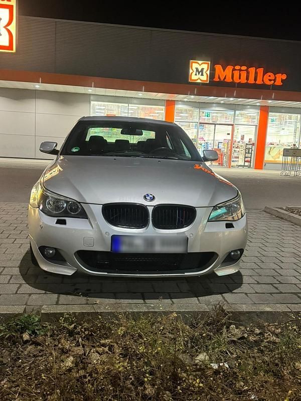 Second-hand BMW 520 163 CP (119 kW) 2006 Argintiu Berlinǎ