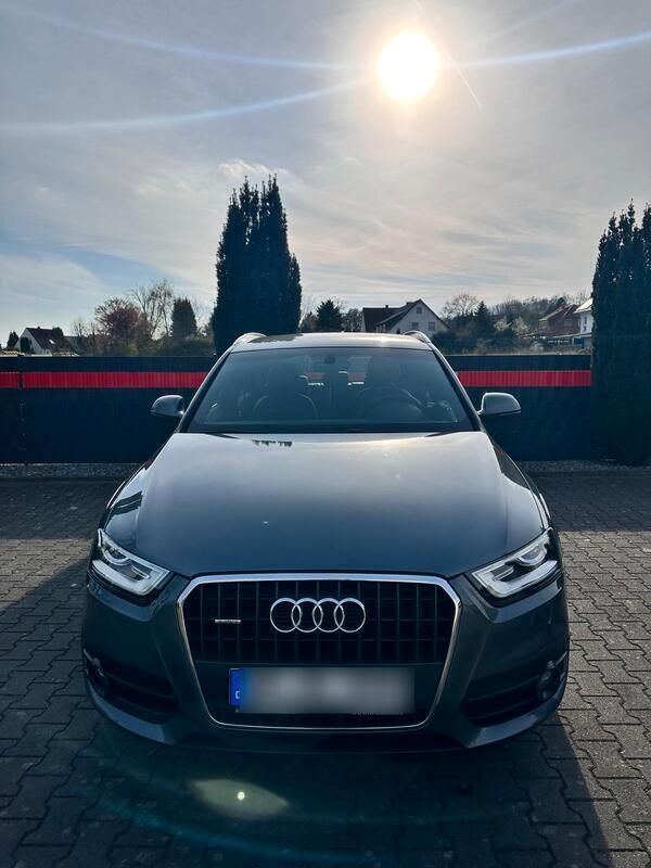 Silber Gebraucht 2013 Audi Q3 SUV | 12.880 € (Guter Preis) - Bild 1/4