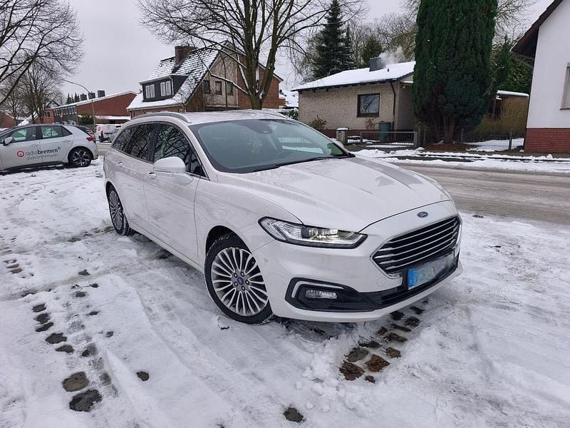 Weiß Gebraucht 2020 Ford Mondeo Titanium Limousine | 11.299 € (Fairer Preis) - Bild 1/4