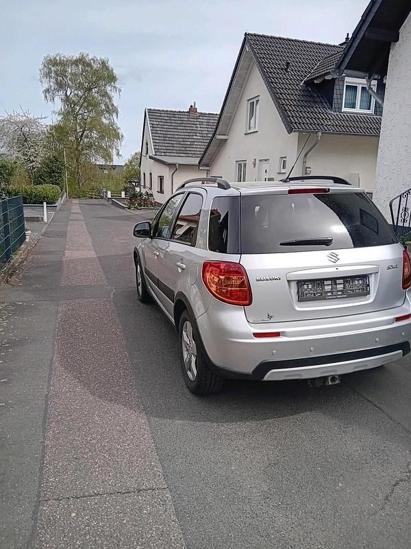 Gebraucht Suzuki SX4 120 PS (88 kW) 2009 Silber SUV