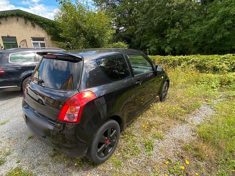 Schwarz Gebraucht 2009 Suzuki Swift Kleinwagen | 2.100 € - Bild 1/4