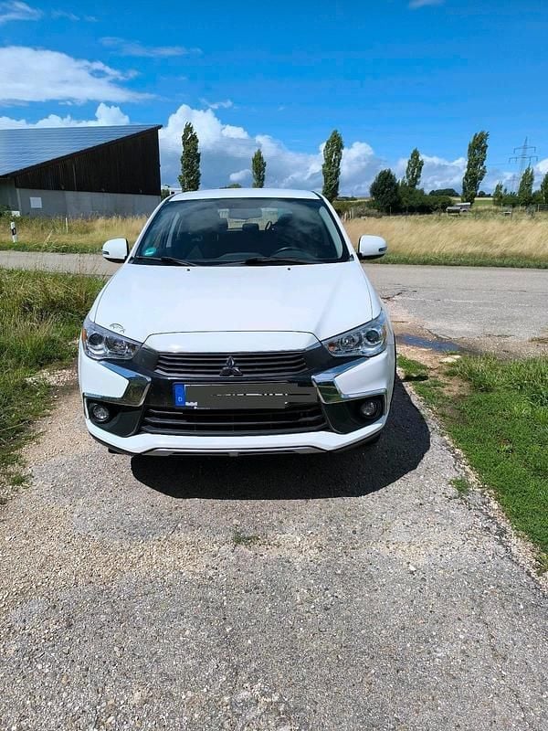 Weiß Gebraucht 2017 Mitsubishi ASX SUV | 10.800 € (Guter Preis) - Bild 1/4