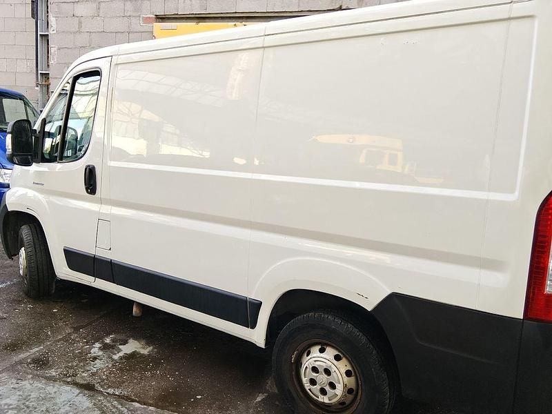 Second-hand Citroën Jumper 120 CP (88 kW) 2010 Alb Monovolum