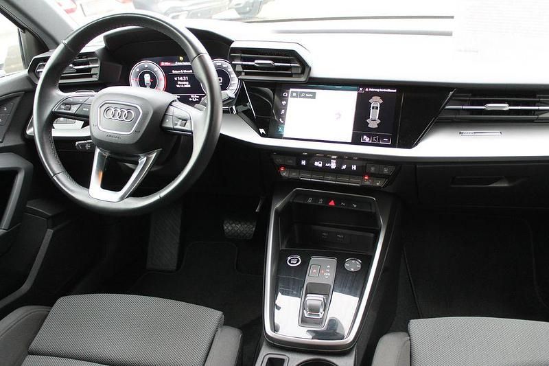 Gebraucht Audi A3 Sport 150 PS (110 kW) 2022 Weiß Limousine