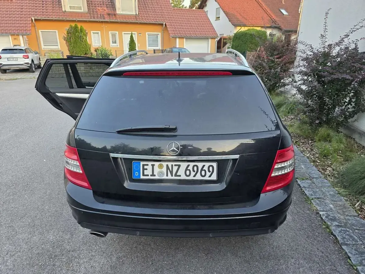 Gebraucht Mercedes C220 170 PS (125 kW) 2009 Schwarz Kombi