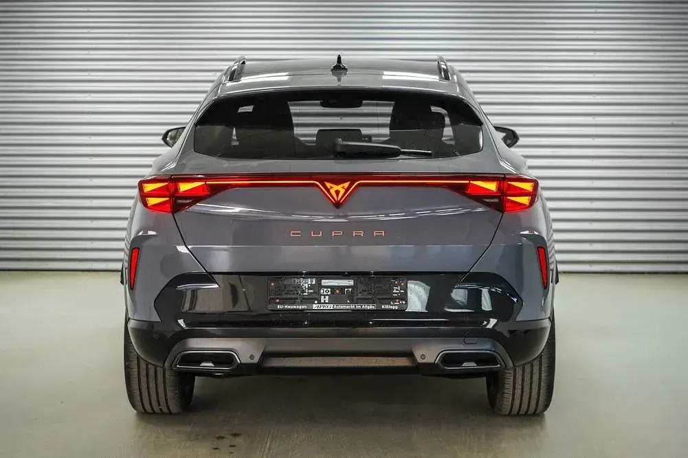 Neu Cupra Formentor 150 PS (110 kW) 2026 Grau SUV