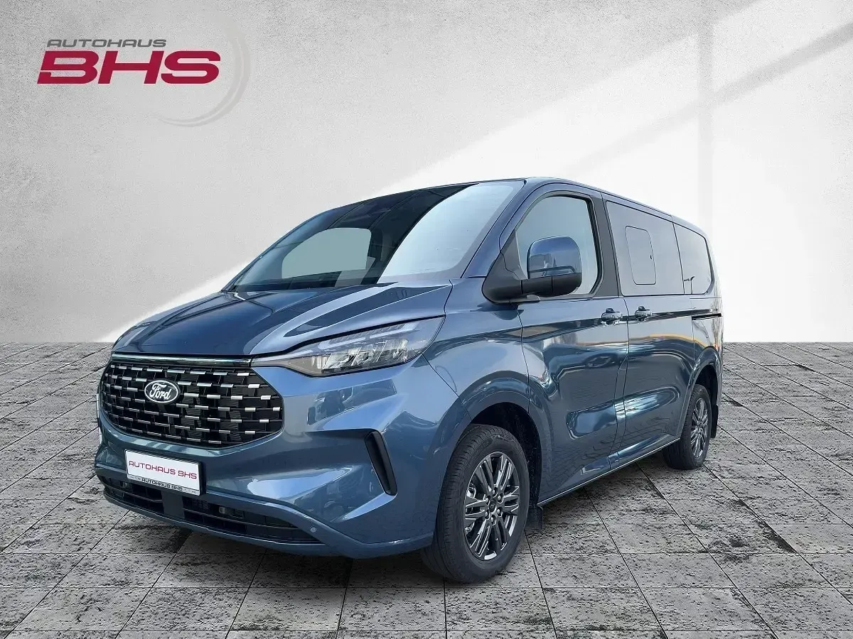 Gebraucht Ford Tourneo Custom Titanium 170 PS (125 kW) 2026 Van