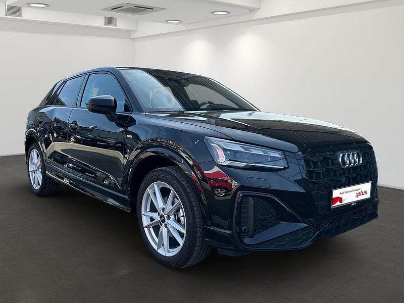 Gebraucht Audi Q2 S-Line 116 PS (85 kW) 2025 Mythosschwarz metallic SUV
