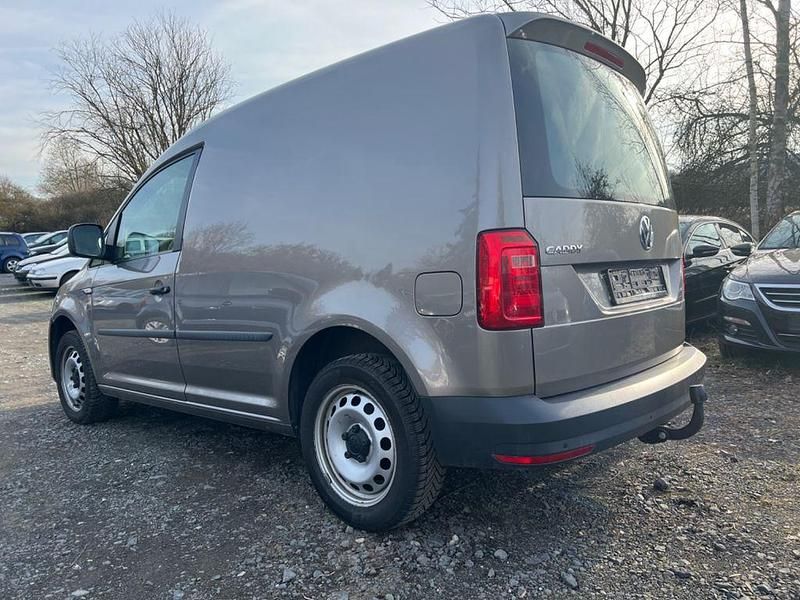 Gebraucht VW Caddy 125 PS (91 kW) 2018 Mojave beige metallic Van / Kleinbus
